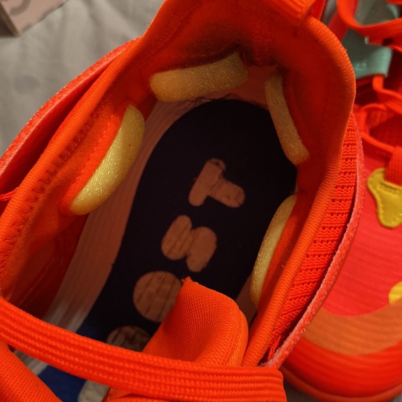 They are like new James harden basketball shoes - Picture 4 of 4